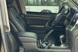 HOT!!! 2019 Toyota Land Cruiser LC200 Bulletproof level 6 for sale at affordable price!