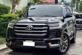 HOT!!! 2013 Toyota Land Cruiser LC200 GXR for sale